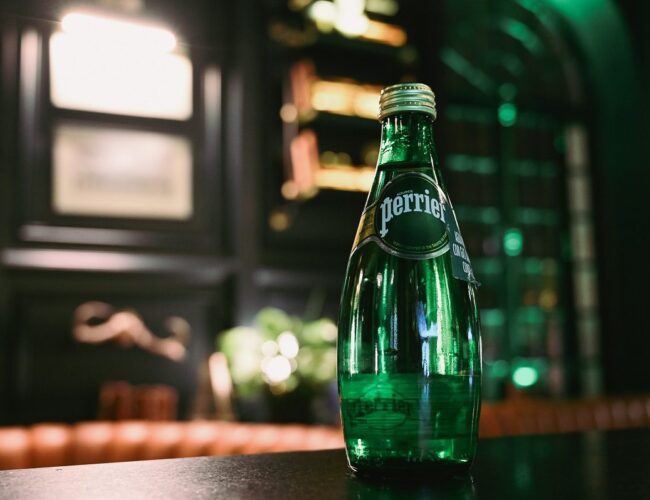 El escándalo de la microfiltración: mitos y realidades sobre Perrier y el agua mineral natural